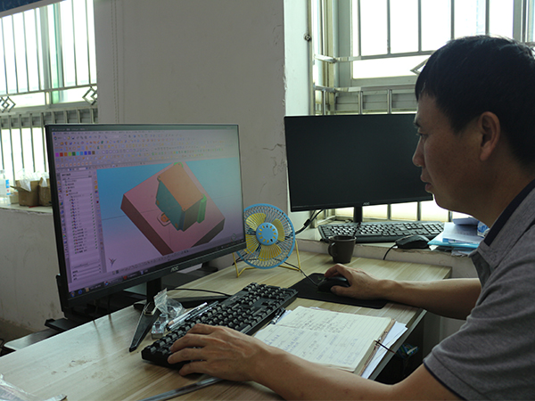 錦宏峰工程模具設(shè)計(jì)